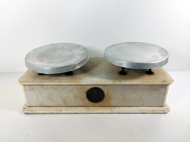 balanza 2 platos marmol blanco 20x57x23.7-25.5 1u